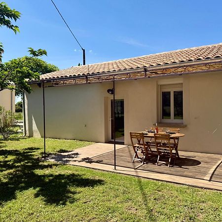Maisonnette Avec Petite Foret Valréas Buitenkant foto